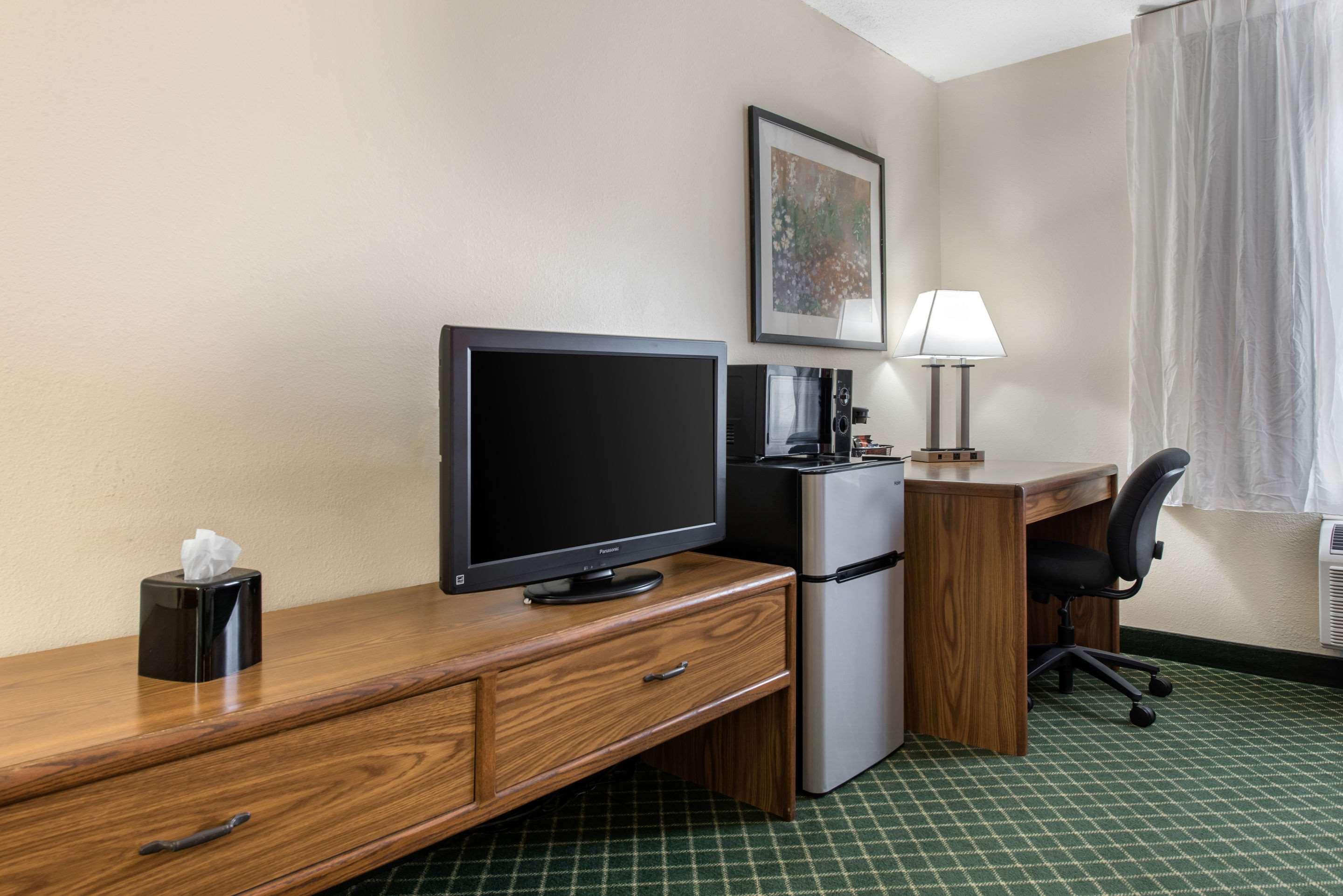 Best Western Kokomo Hotel Exterior photo