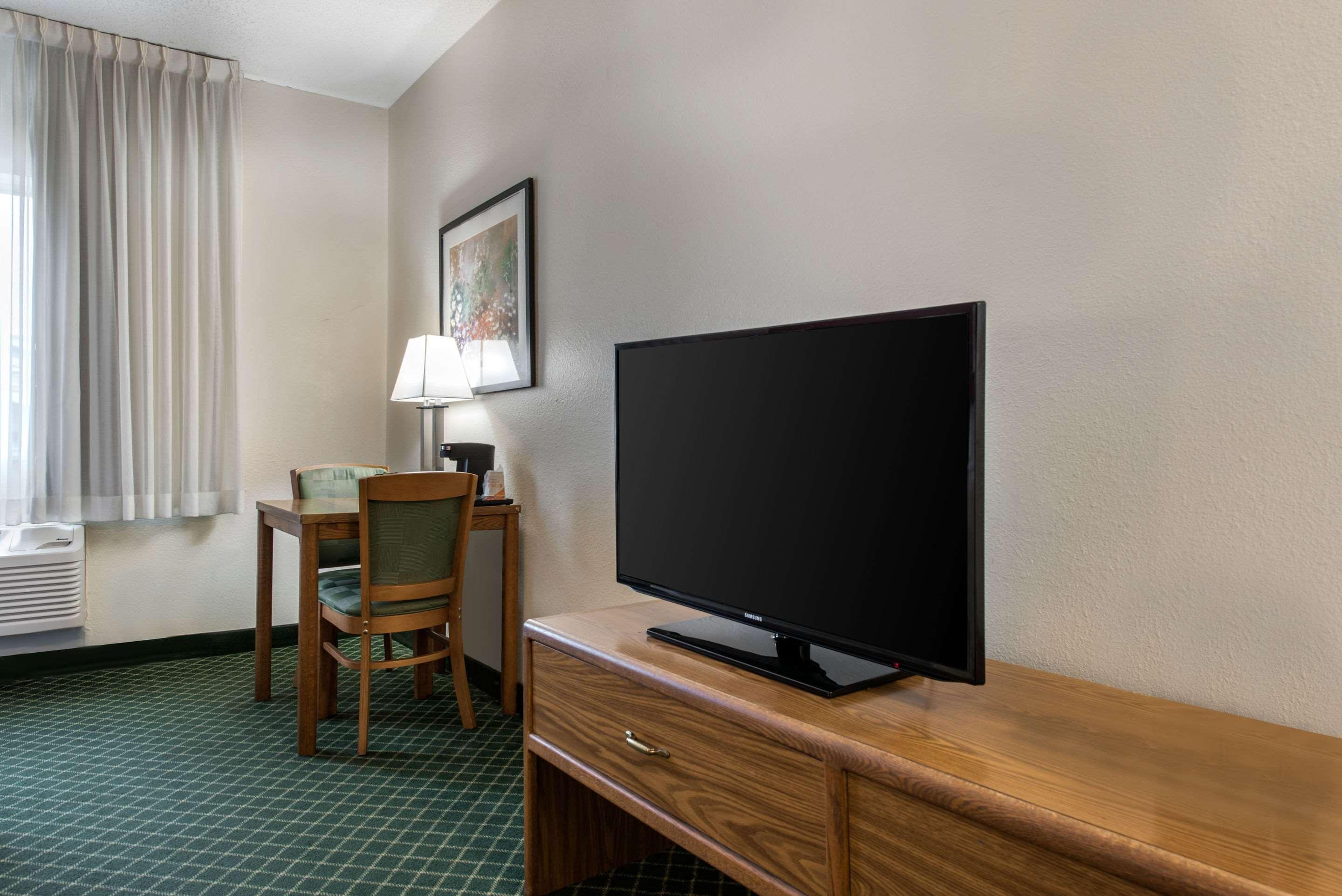 Best Western Kokomo Hotel Exterior photo